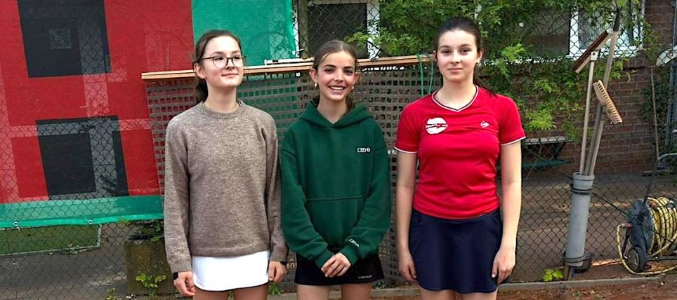 Die Juniorinnen U15 erreichten ersatzgeschwächt beim TC GW Geldern ein 3:3-Remis!
